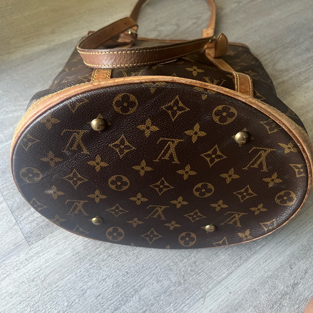 Louis Vuitton Brown GM bucket - Picture 10 of 16